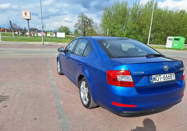 Skoda Octavia cena 35500 przebieg: 271000, rok produkcji 2013 z Warszawa małe 781